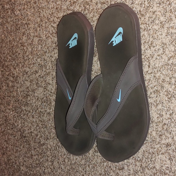 Nike Celso Thong Flip Flops Women's Brown Sandals US 11 UK 8.5 EU 43 - Picture 2 of 6